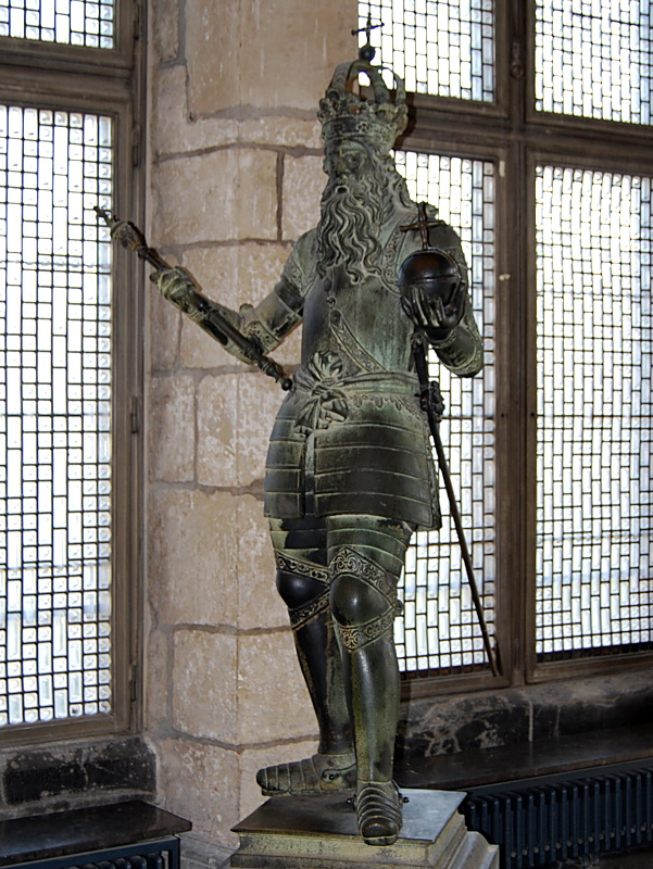 Karl der Große, Statue