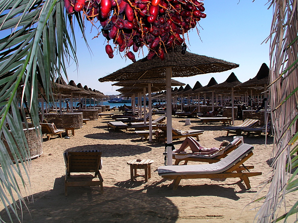 Beach Siwa Grand Beach Hotel