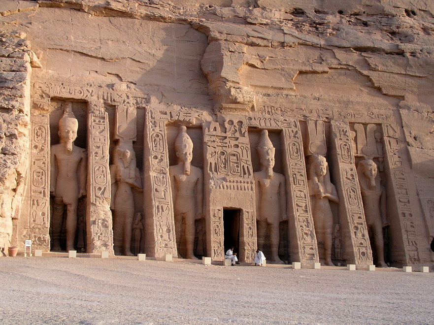 Abu Simbel, der Nefertari-Tempel