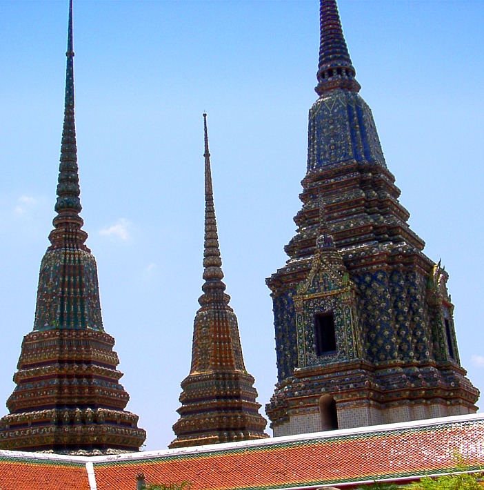 Wat Pho, Chedis