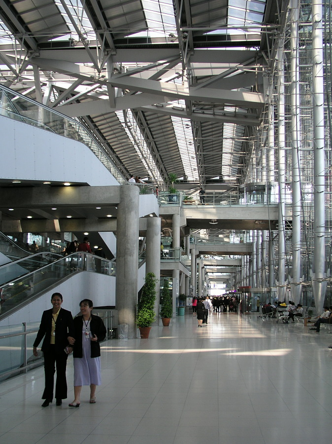 Suvarnabhumi Airport, Stahl und Glas
