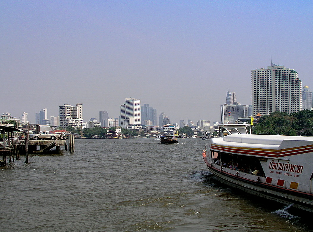 Chayo Phraya - Wichtige Verkehrsader in Bangkok