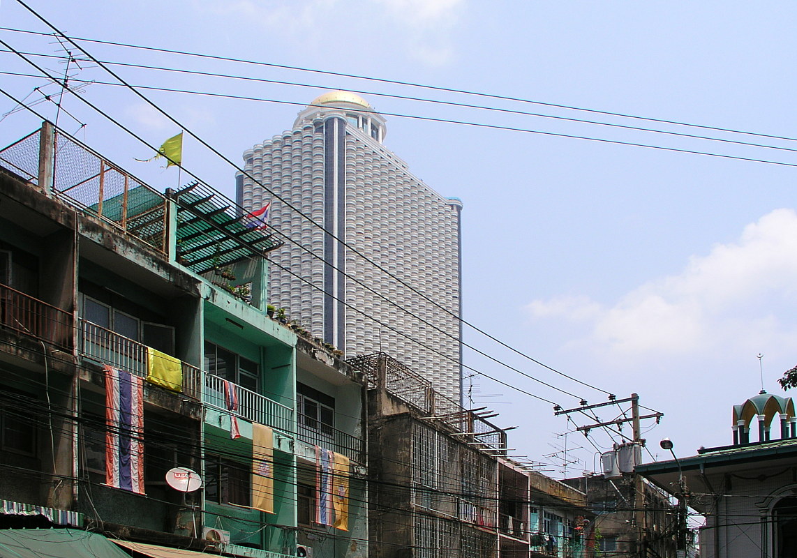 Das moderne Bangkok - Kontrast
