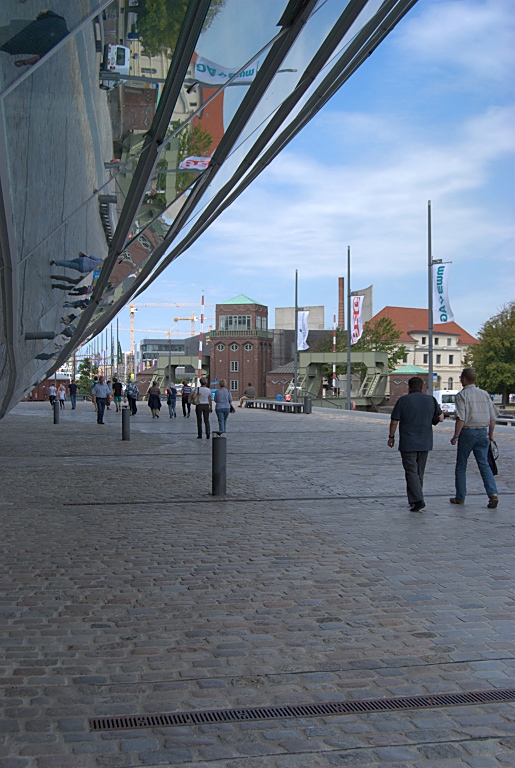 Bremerhaven: Klimahaus, Klappbrücke