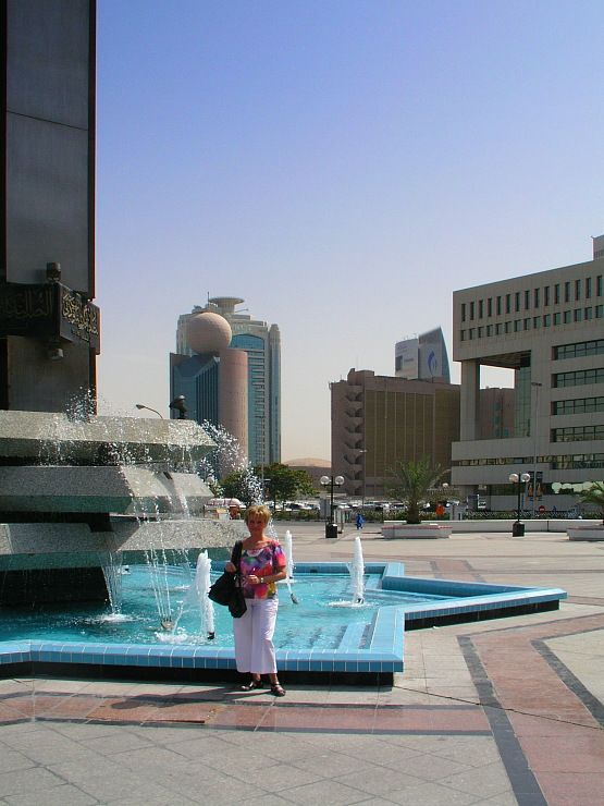 Springbrunnen im nördlichen Teil des Zentrums von Dubai