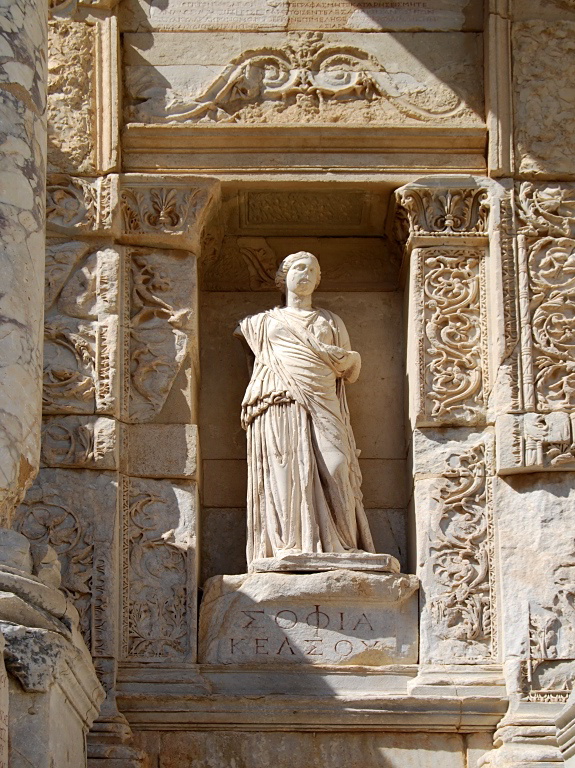 Figur der Sophia in der Celsusbibliothek