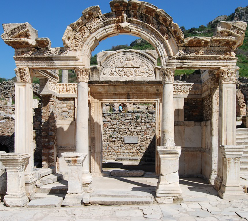 Der Hadrianstempel von Ephesos