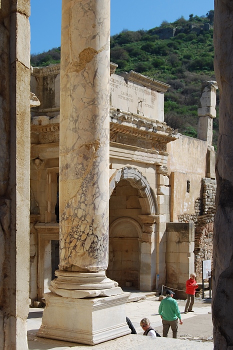 Ephesos: Südtor der Agora