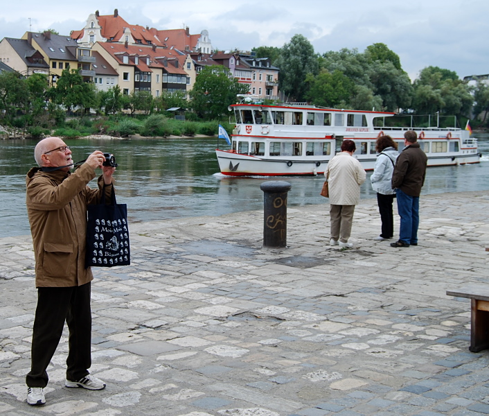 Paul und die Donau bei Regensburg