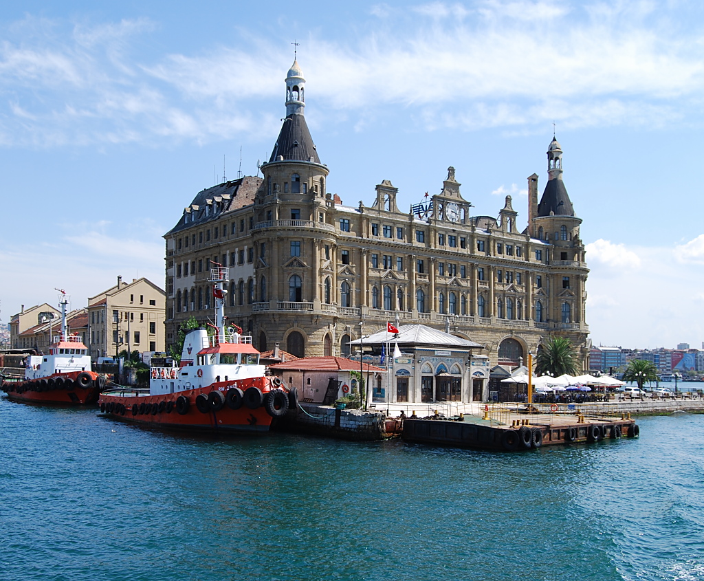 Bahnhofsgebäude Istanbul Haydarpasa