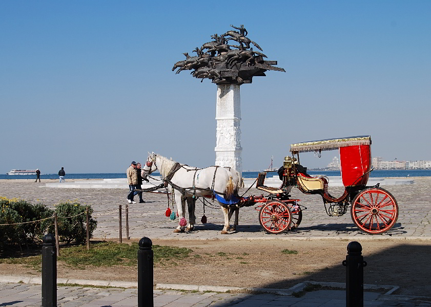Izmir: Republik-Baum - Cumhuriyet Aĝacı - mit Pferdekutsche
