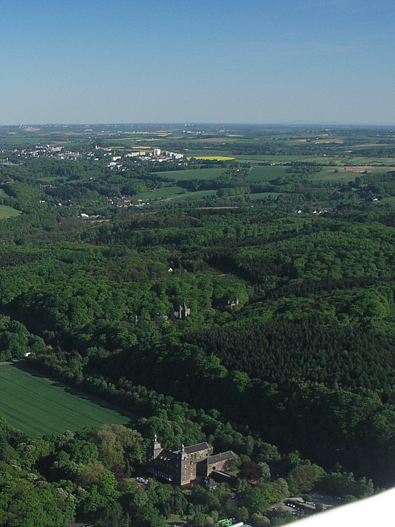 Luftbild: Hugenpoet und Landsberg