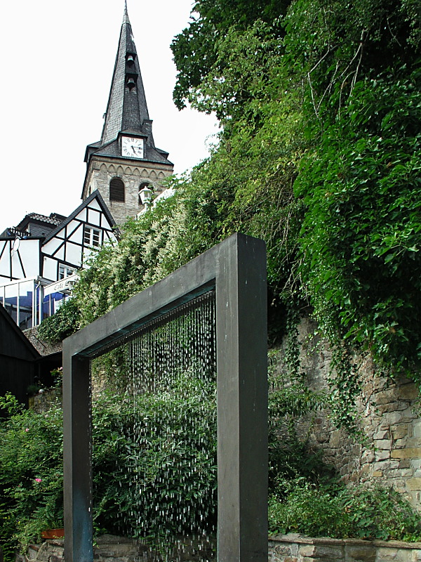 Kettwig: Weberbrunnen und Marktkirche