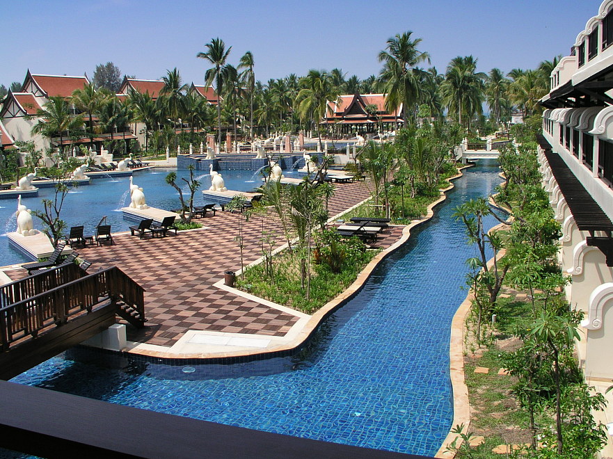 Swimmingpool Coralia, Khao Lak, Thailand