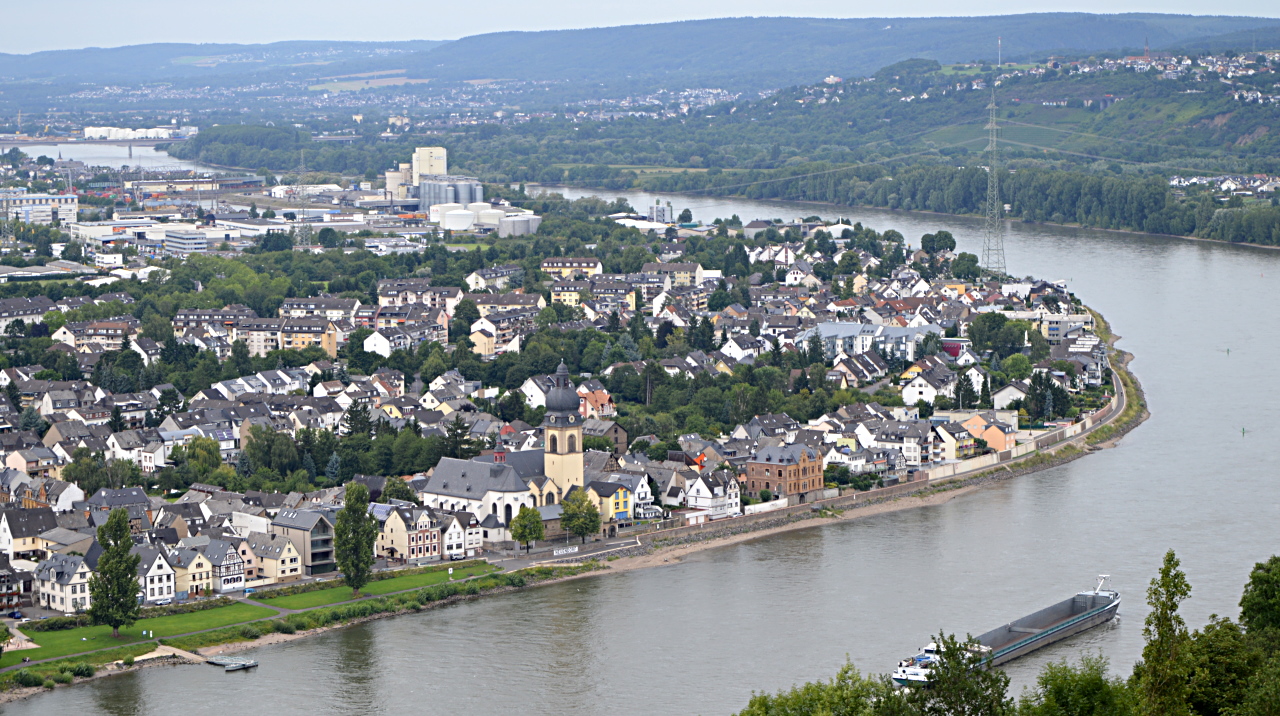 Der Rheinbogen bei Koblenz-Wallersheim