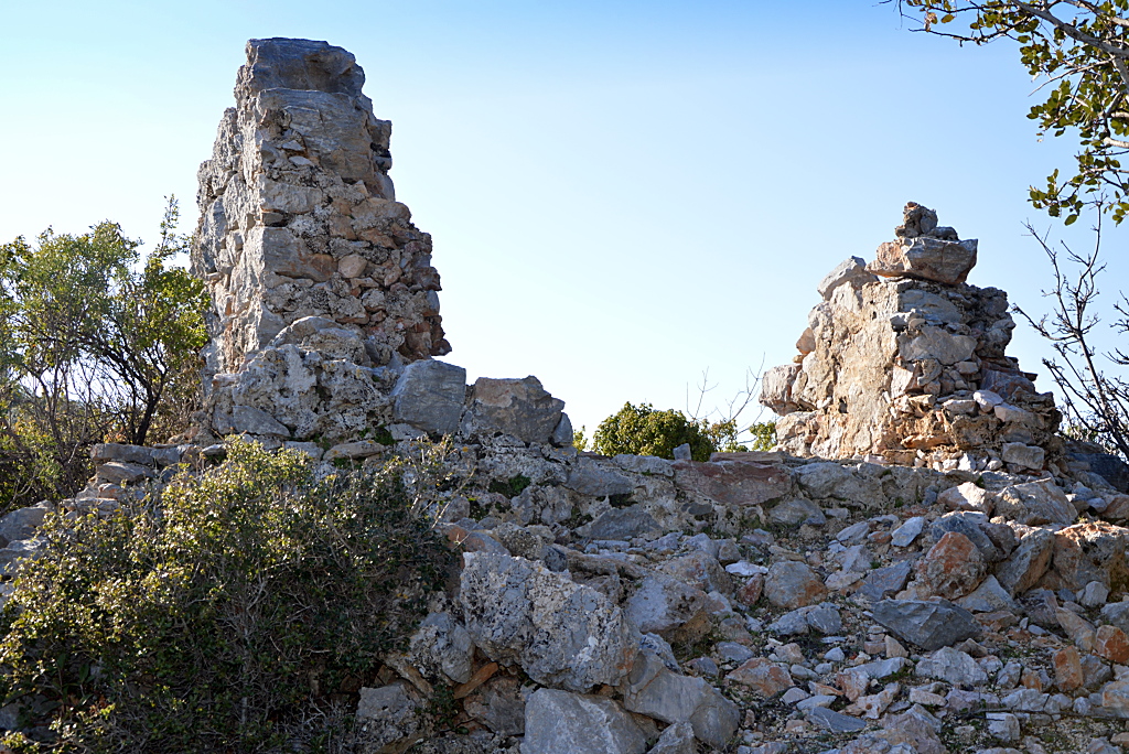 Reste eines Wachtturms von Hamaxia