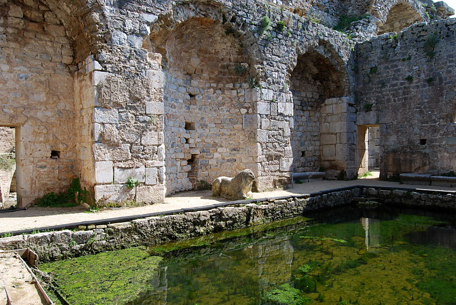Kaltwasserbad der Faustina-Thermen von Milet