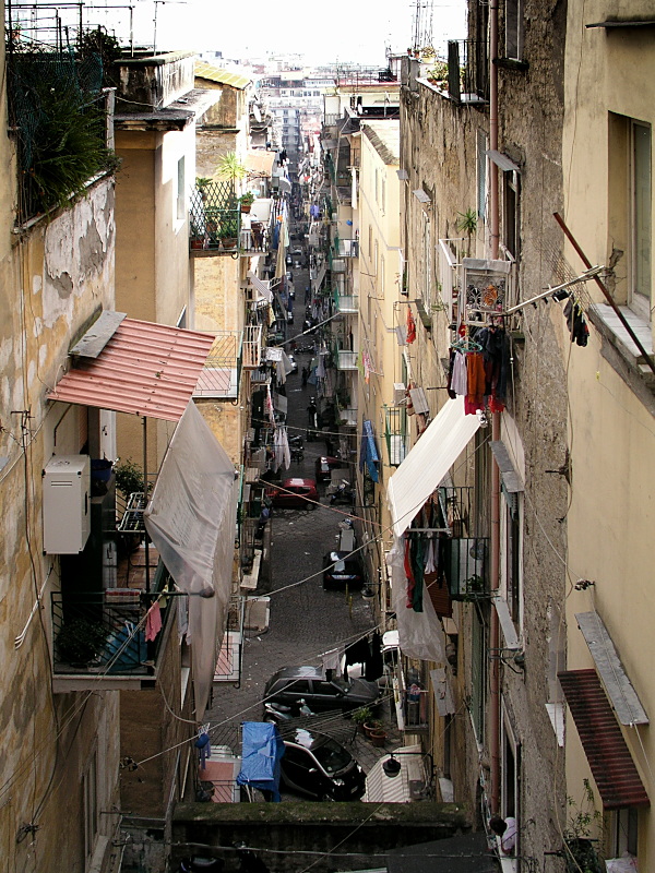 Vicola, Napoli