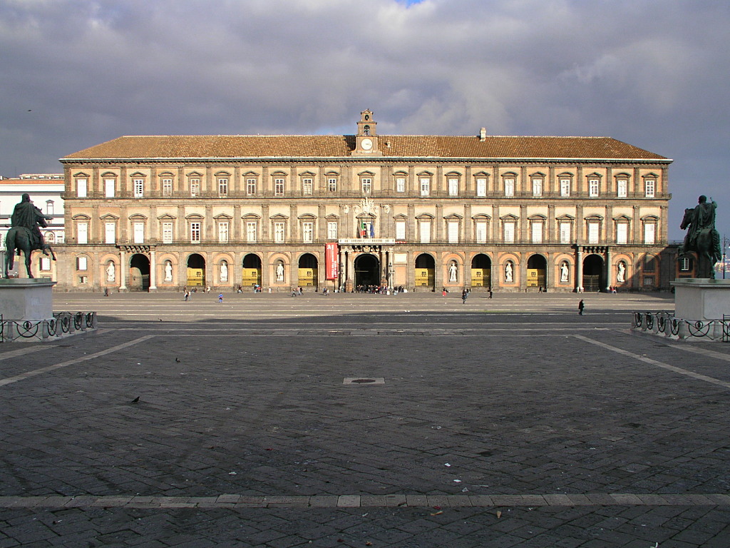 Napoli - Piazza Plebiscito: Palazzo Reale