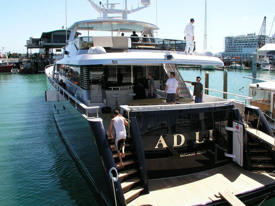 Yacht ADLIB