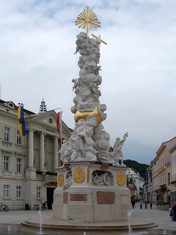 Baden: Pestsäule und Ferdinand-Brunnen