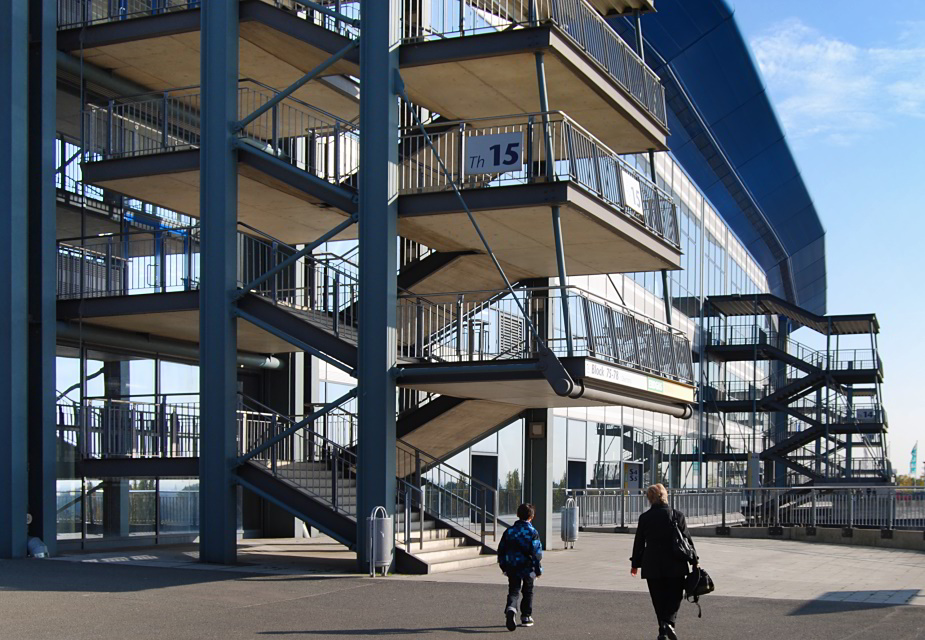 Ein Treppenhaus an der Schalke-Arena, Foto: Heinz Albers