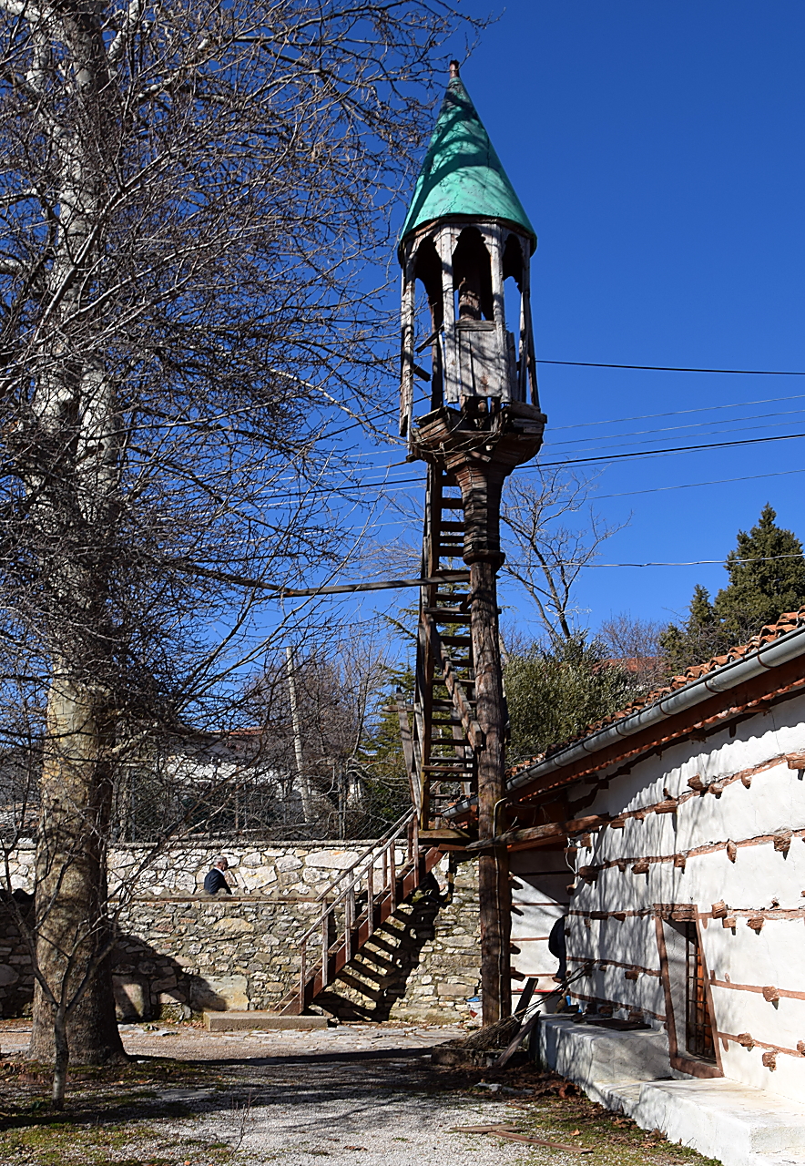 Minarett aus Holz im Dorf Akseki Belenalan
