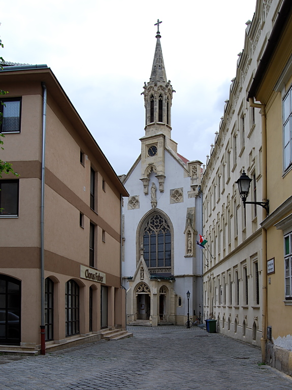 Kirche am Ursulinerplatz in Sopron