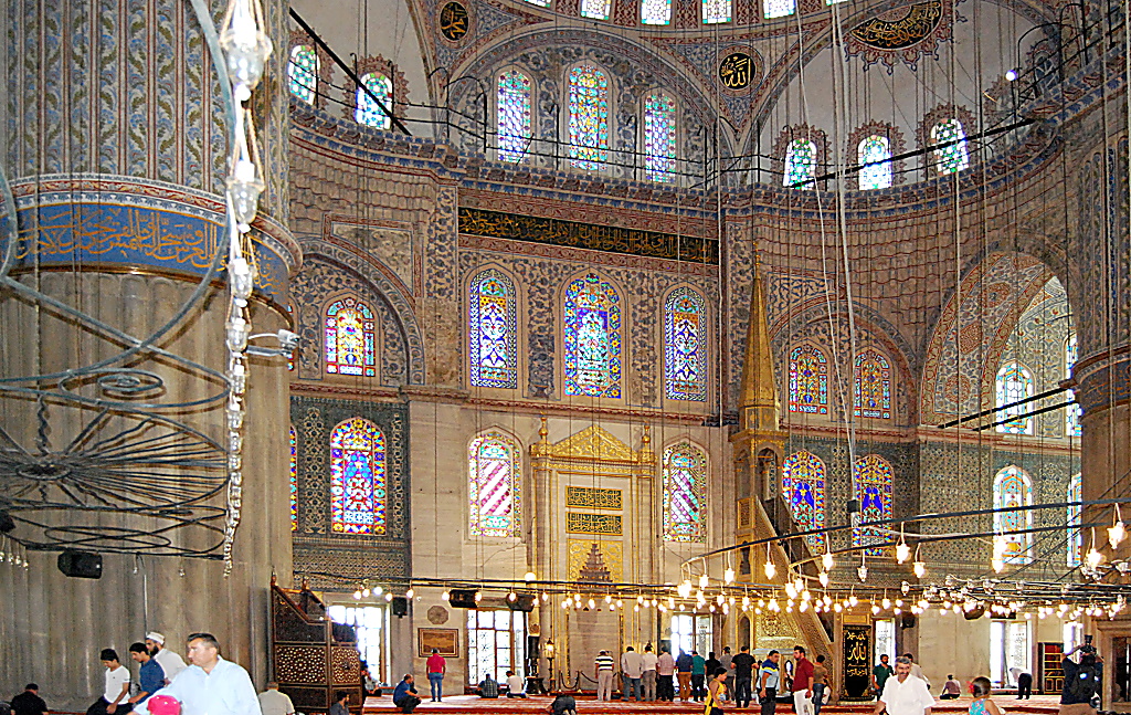 Teil des Gebetsraums der Sultan-Ahmed-Moschee