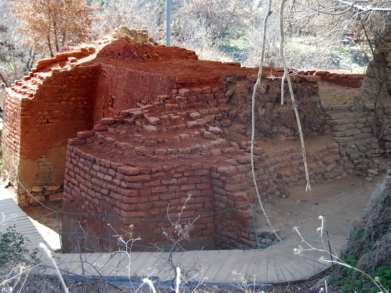 Troia II/III: Burgmauer unter dem Schutzdach