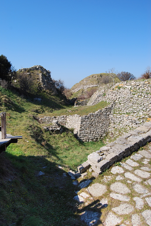 Troja, Troia, Mauern der Stadtbefestigung