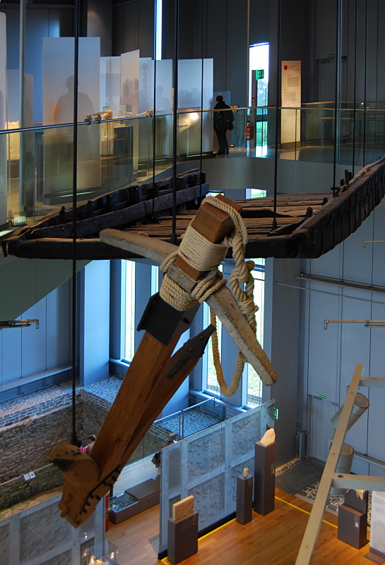 Xanten: Plattbodenschiff im Römermuseum