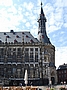 Während des 2. Weltkrieges wurde das Aachener Rathaus stark beschädigt.