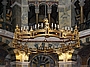 Der sogenannte Barbarossaleuchter im Aachener Dom