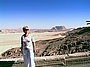 Sinai- Wüste mit entfernter Beduinensiedlung