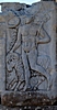 Hermes und Widder auf einer Reliefplatte dargestellt. Hermes war ein Gott für den Verkehr, für die Hirten, Kaufleute, Diebe und noch mehr