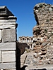 Zwischen Bauresten sieht man die Celsus-Bibliothek