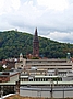 Freiburger Münster und auf dem Berg der Schlossbergturm