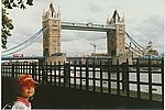 Die Tower Bridge überspannt die Themse