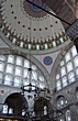 Die Mihrimah Sultan Moschee ist ein hohes, lichtdurchflutetes Gebäude