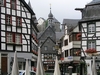 Monschau: Stadtansicht mit Burg und Kirche