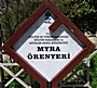 Myra Örenyeri (Ruinen). Hinweisschild an den Felsengräbern