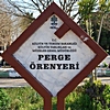 Perge Örenyeri. Das Zeichen für die historischen Ruinen
