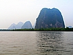 Mehr als 100 Kalksteinfelsen ragen in der Bucht von Phang Nga wie Türme aus dem Meer