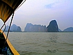 Mit Langbooten lässt sich die Wasserlandschaft von Ao Phang Nga sehr gut erkunden