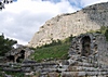 Der Felsen von Priene. Auf ihm stand einst die Akropolis, die Oberstadt.