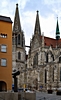 Neben der Dompost der Dom St. Peter von Regensburg