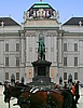 Nationalbibliothek Wien und Pferde auf drei Ebenen